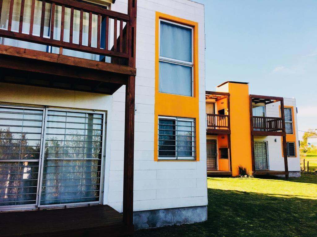 Apartamentos La Playa Piriapolis Exterior photo